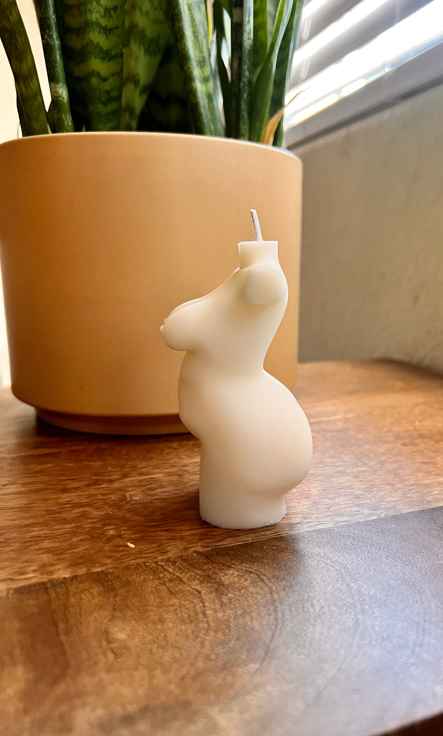 I am Woman candle