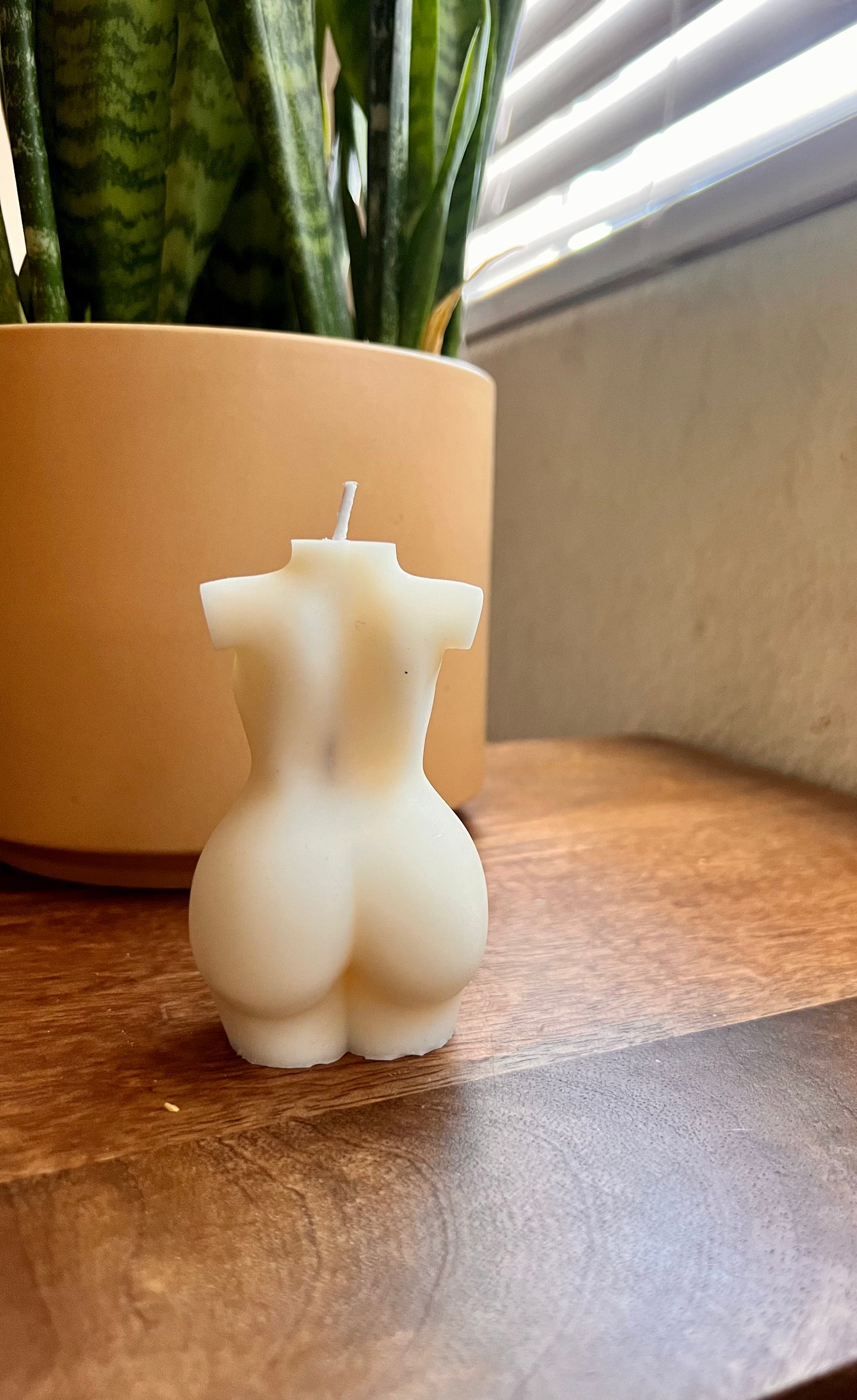 I am Woman candle